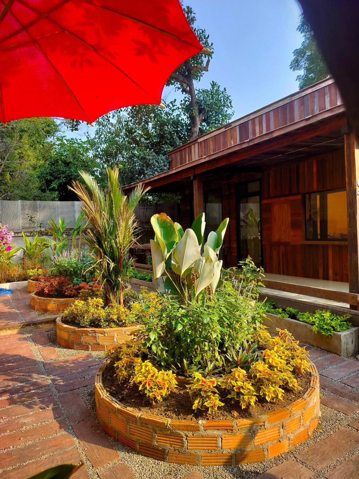 Oldy De Garden Aparthotel เชียงใหม่ ภายนอก รูปภาพ