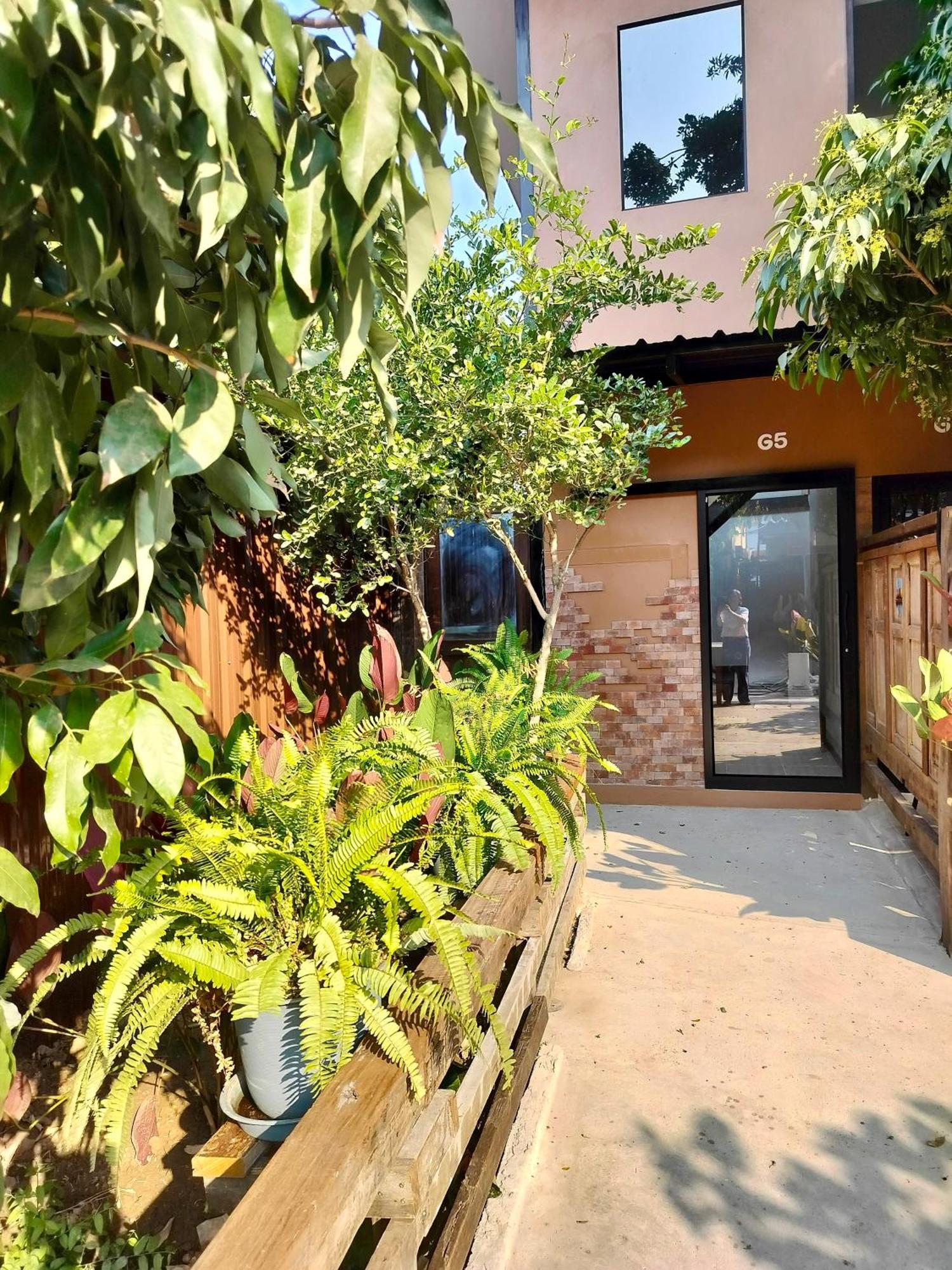 Oldy De Garden Aparthotel เชียงใหม่ ภายนอก รูปภาพ